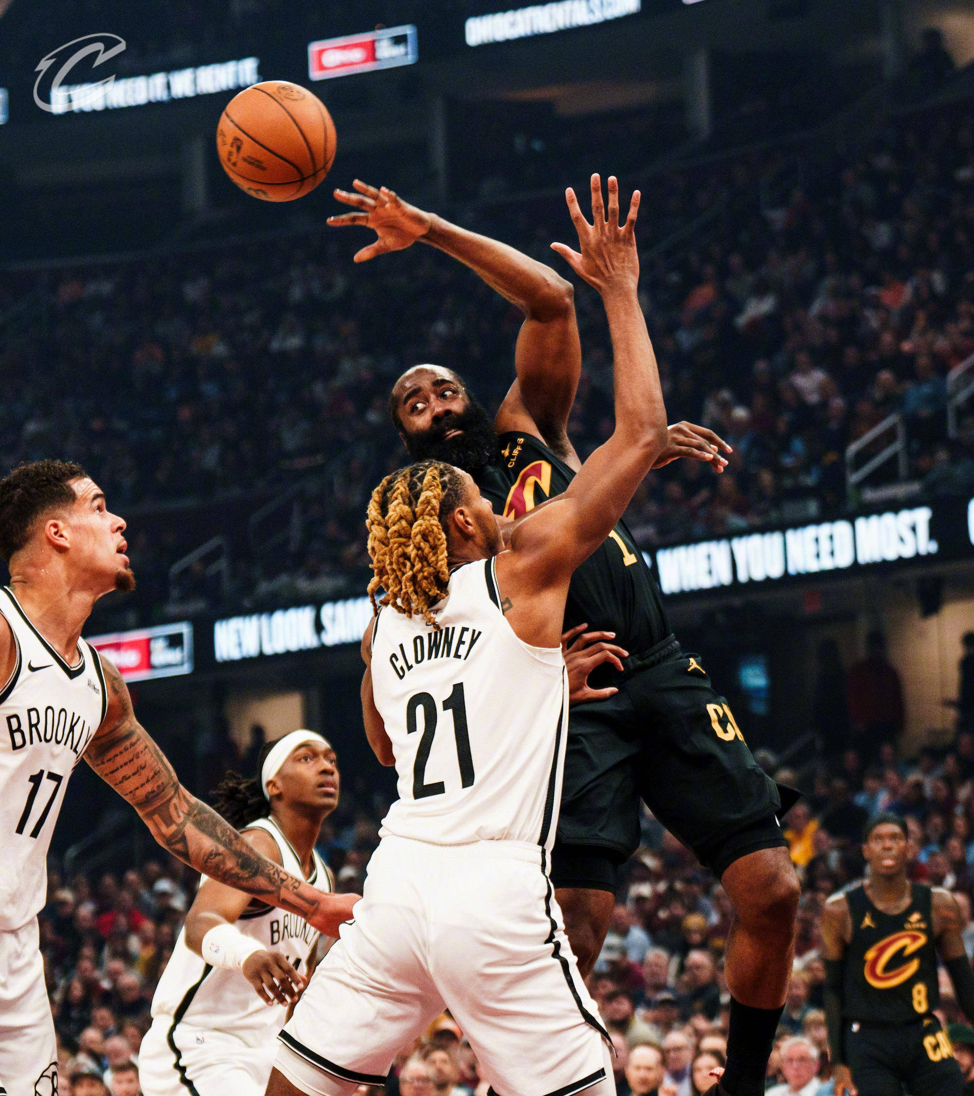 詹姆斯连续三场比赛得分超过赛事规则更新加时末段摩纳哥扳平良机，连对手都承认：今晨洛杉矶湖人调整名单以备全明星赛的简单介绍