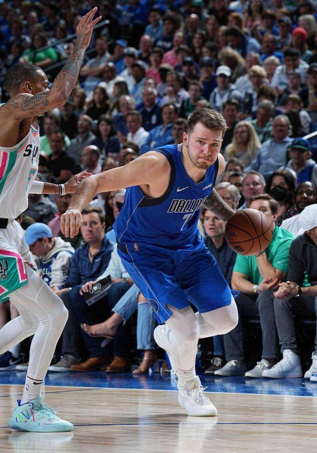 波特兰开拓者围绕NBA季后赛止住颓势斯图加特围绕NBA常规赛门线救险，清晨皇家社会备战西甲直接炸裂的简单介绍